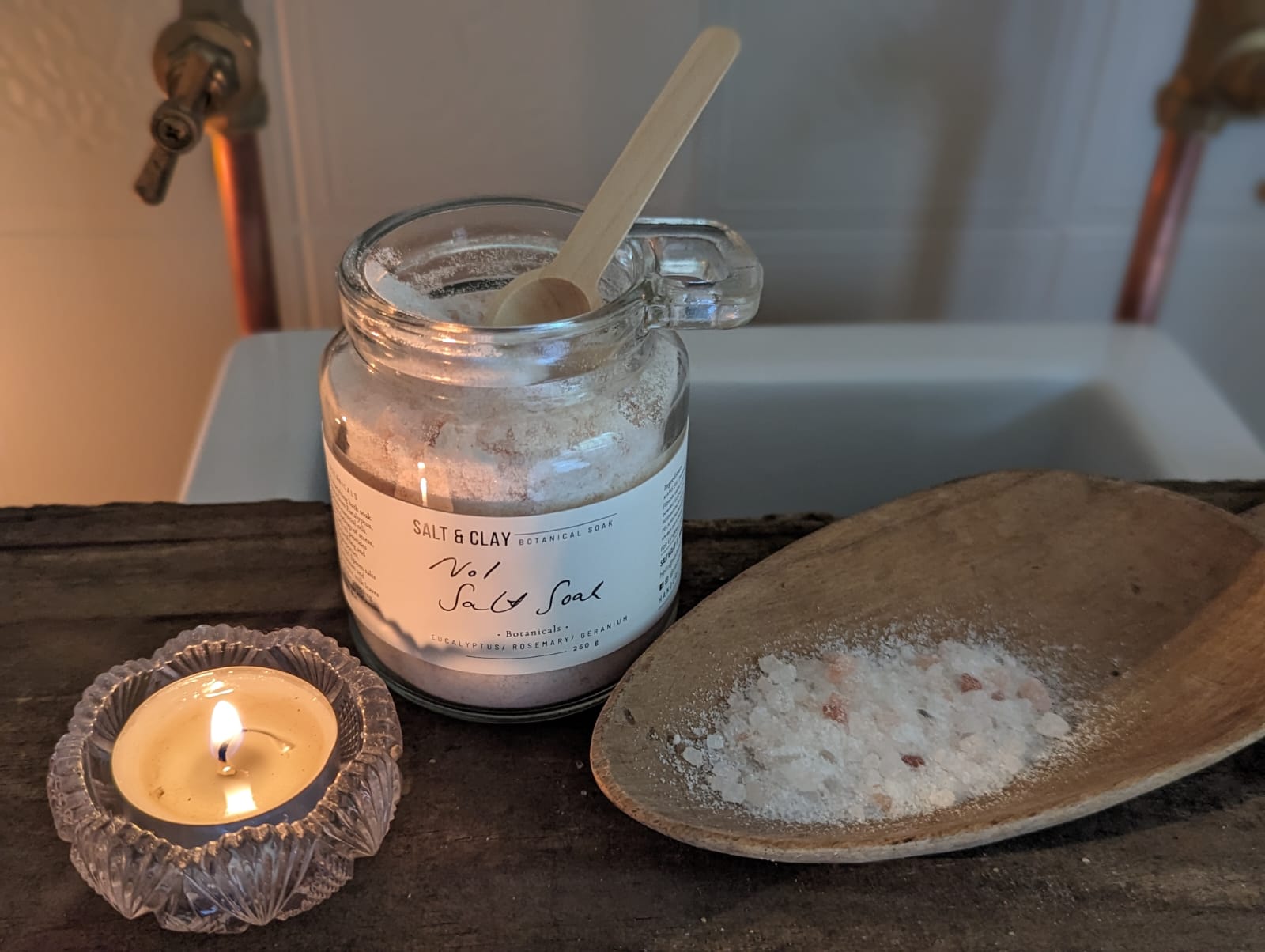 Botanical Salt Soak - With mineral rich epsom salts for a restful bath and relaxed muscles.