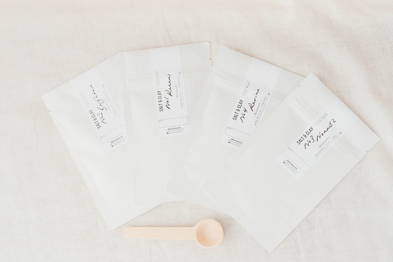 REVIVE Clay Face Mask [Kaolin Clay & Matcha Green Tea] For reviving & invigorating skin with powerful antioxidants.